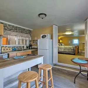  Apartment Airy 1d/1ba United States